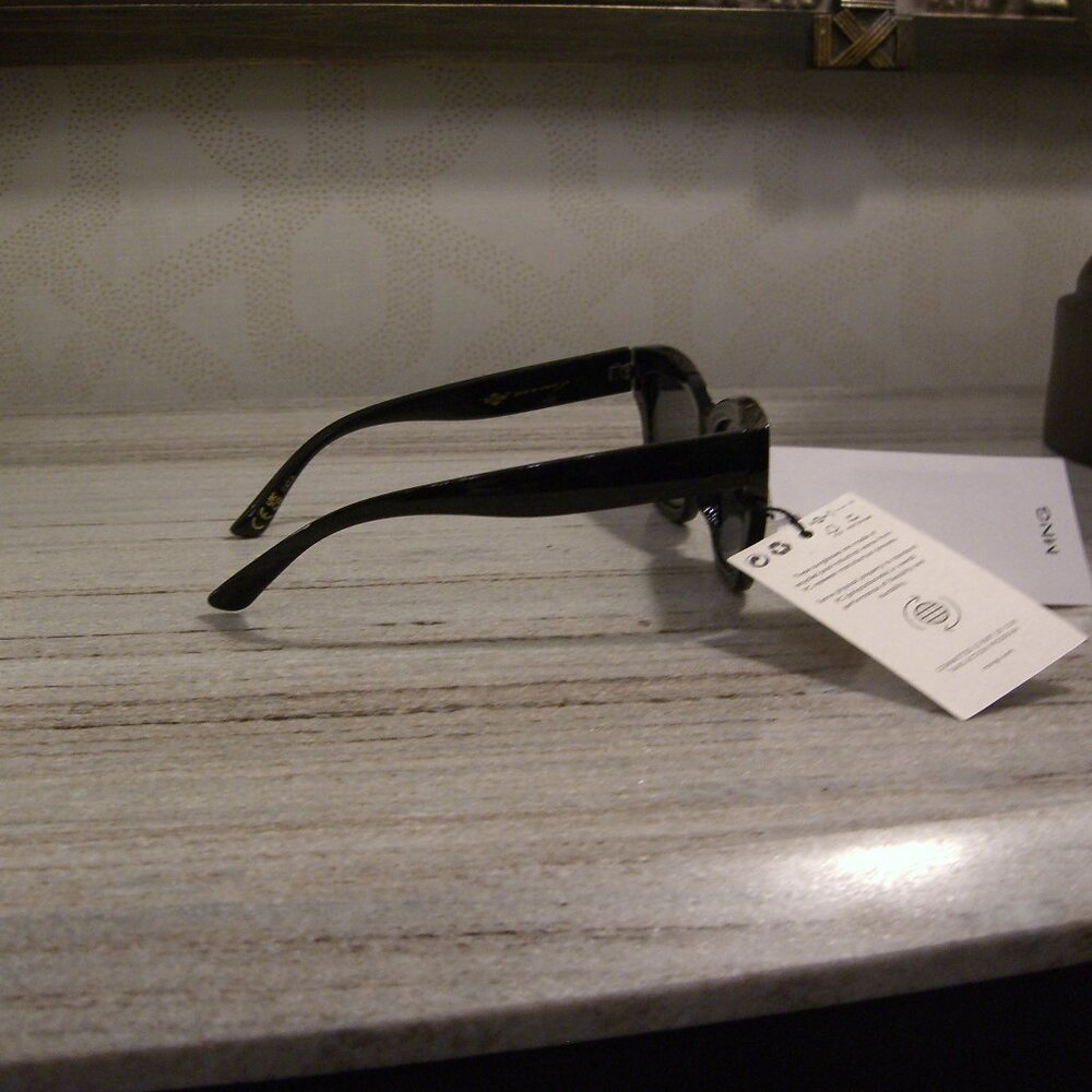 NEW MANGO BLACK CAT EYE SUNGLASSES - Picture 3 of 4